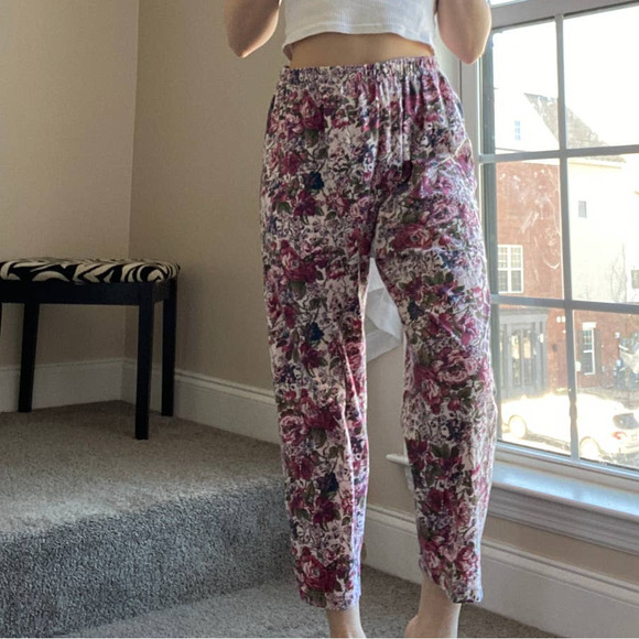 Vintage Victoria's Secret (gold label) floral cropped lounge pants, size Large - Picture 6 of 8